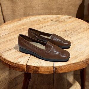 Easy Spirit Devin Round Toe Loafers